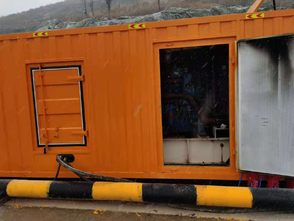 普安发电机出租 柴油发电机组电压低报警怎么办？