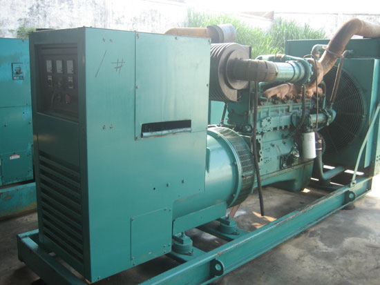 普安租赁发电机- 发电机碳刷磨损的原因是什么