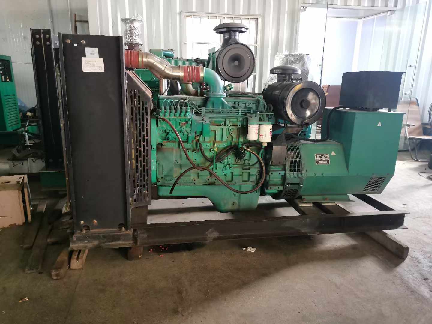 普安发电机租赁如何确定电缆的承载电流是否在安全范围内？