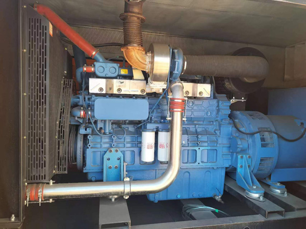 普安燃油消耗率与进气温度的具体关系是什么？