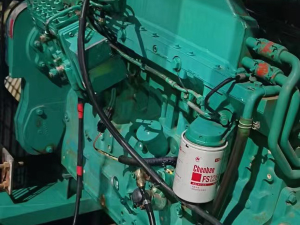 普安如何确定新的发电机组控制系统是否与原系统兼容？